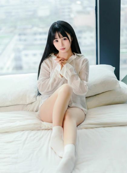 动漫被脱脱内内打扑克app